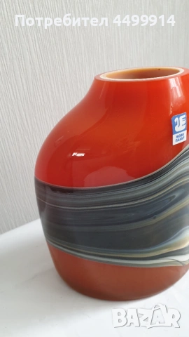 Стара стъклена ваза на Нови Пазар, снимка 2 - Антикварни и старинни предмети - 53691762