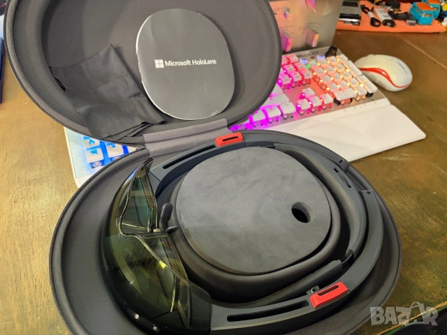 3D очила Microsoft Hololens