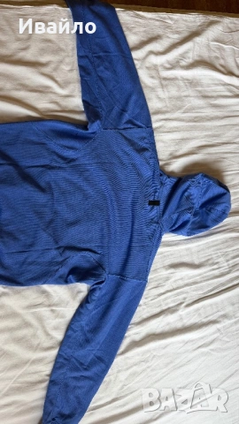 Суитшърт на Nike Pro, снимка 3 - Суичъри - 53567403