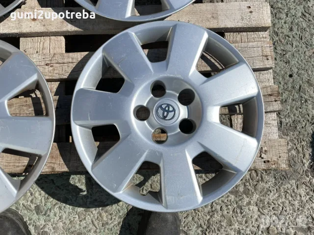 16 цола Тасове Toyota Corolla Verso 42602-0F010, снимка 2 - Аксесоари и консумативи - 49442174