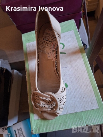 нови обувки естествена кожа цвят беж 