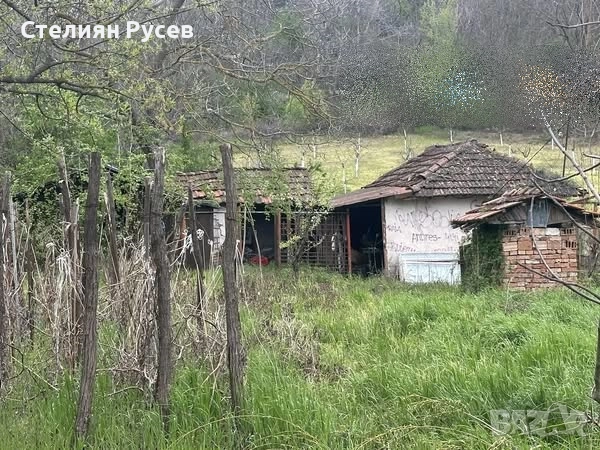 къща / терен / градина / парцел 1472 кв в с. Калипетрово, в близост до центъра / до Добруджанска къщ