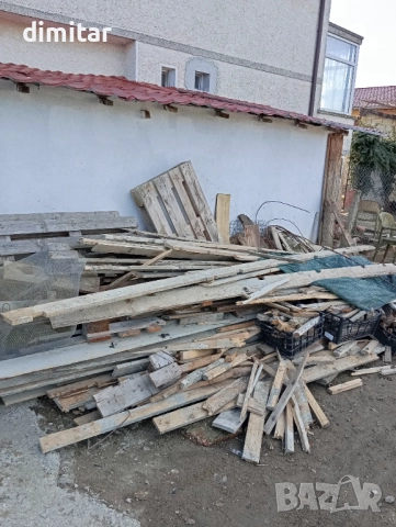 Дървен материал за куфраж