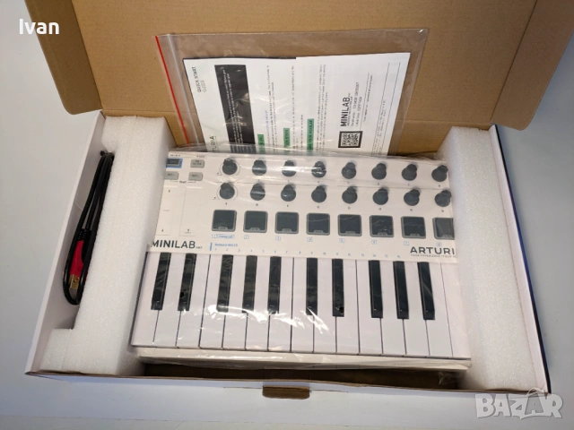 MIDI контролер Arturia MiniLab MkII, Кийборд с 25 клавиша, USB 2.0 порт, Включен софтуерен пакет