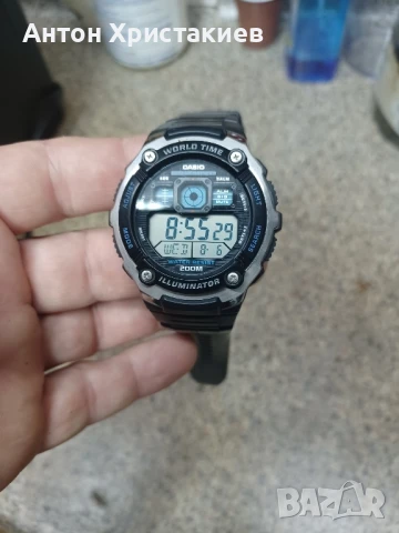 Продавам часовник Casio AE2000W