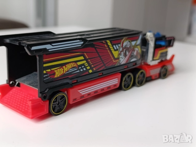 🚀 Hot Wheels Galactic Express – колекционерска рядкост! 🚛🔥, снимка 4 - Колекции - 51907531