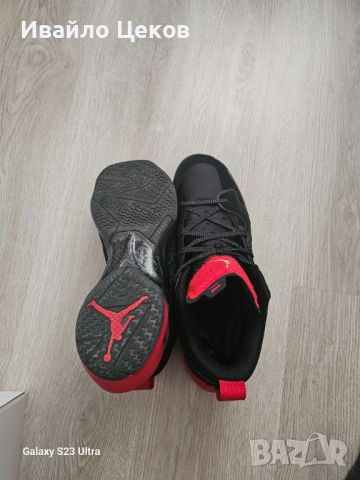 Jordan 37 Low "Bred" , снимка 3 - Маратонки - 46665700