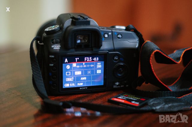 Фотоапарат с обектив Sony A200 + Sony DT 18-70mm f/3.5-5.6, снимка 2 - Фотоапарати - 46444190