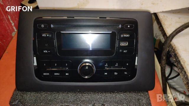 Работещо Радио +СD за РЕНО -ДАЧИЯ Перфектно Състояние!, снимка 3 - Аксесоари и консумативи - 51299329