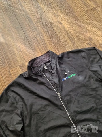 Страхотно мъжко яке ветровка NIKE размер L , снимка 3 - Спортни дрехи, екипи - 52270762