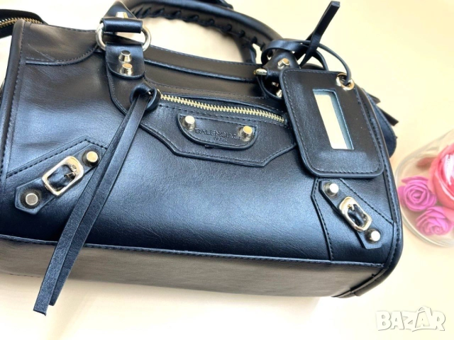 чанта 28х18см balenciaga, снимка 2 - Чанти - 51457550