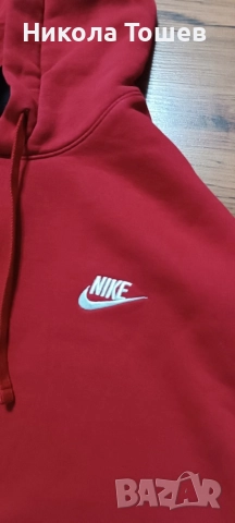 Продавам червено худи на Nike, снимка 2 - Суичъри - 52551924