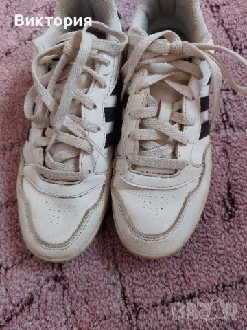Дамски обувки Adidas, снимка 2 - Маратонки - 46059913