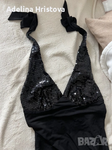 Стилна черна рокля размер С с бляскави пайети, снимка 4 - Рокли - 53861621