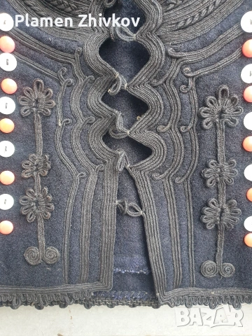 етнографски черен елек с мого гайтани и декорация, снимка 9 - Антикварни и старинни предмети - 53632449