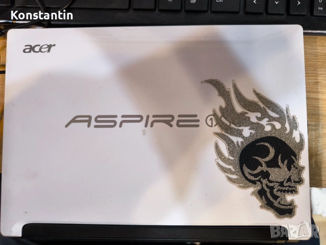 Продавам нетбук Acer Aspire One D255E, снимка 3 - Лаптопи за дома - 53088304