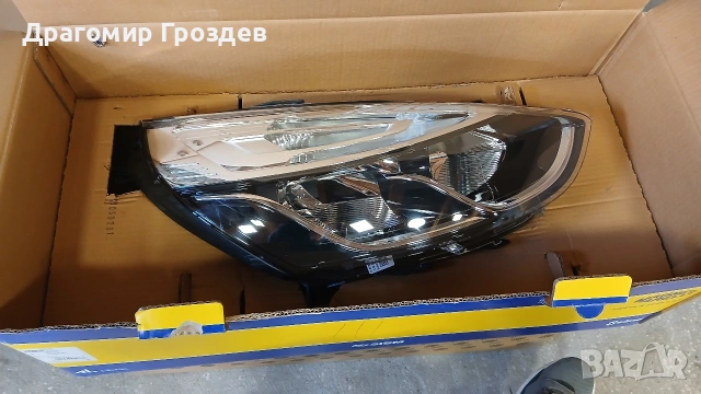 НОВ! Оригинален десен фар за Renault Clio IV Facelift / Рено Клио 4 (2016-2019), снимка 2 - Части - 53719742