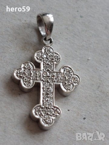 Златен 18к кръст с брилянти, снимка 3 - Колиета, медальони, синджири - 44958411
