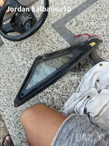 Дясно малко триъгълно задно стъкло на Ауди Audi A8 D4 H4 Long само за 80Eur., снимка 3 - Части - 53305526