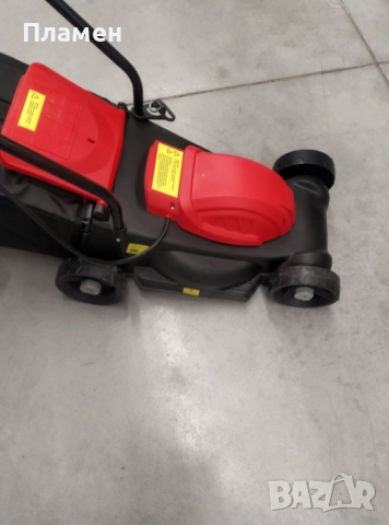 Електрическа косачка за трева E 300 1000 W, 300 mm 28 l. кош