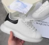 Бели маратонки Alexander McQueen, снимка 1
