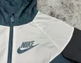 Юношеско яке Nike Windrunner Jacket, Размер М за ръст 137-147 см, снимка 4