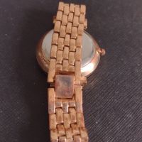 Метална верижка за дамски часовник красив стилен дизайн 44848, снимка 3 - Каишки за часовници - 45381454