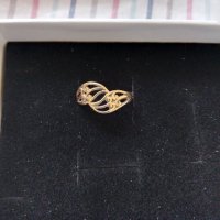 Златен дамски пръстен , снимка 1 - Пръстени - 45997429