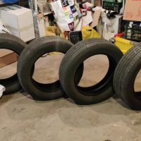 Продавам гуми BRIDGESTONE Dueller 215/60R17, снимка 1 - Гуми и джанти - 45232461