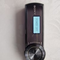 Sony NWZ-B152F 2GB MP3 Player, снимка 2 - MP3 и MP4 плеъри - 45803817