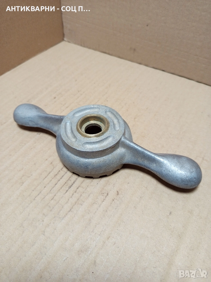 Стара Соц Затварачка За Буркани. , снимка 1