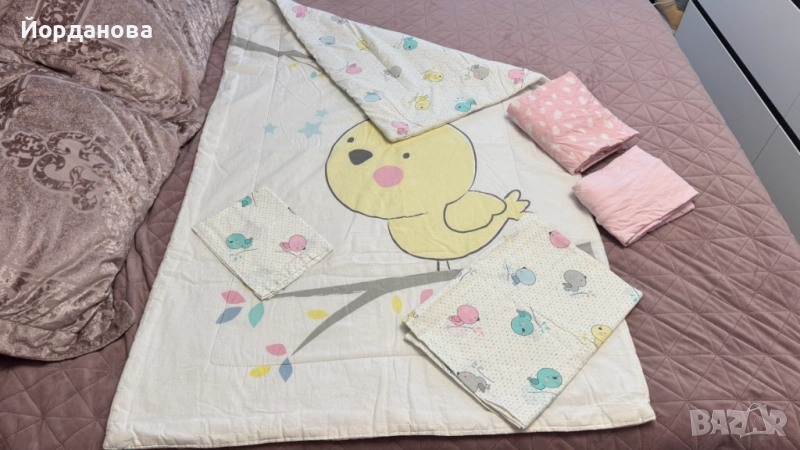 Спално бельо за бебешко легло с олекотена завивка и допълнителни 2 бр. чаршаф с ластик, снимка 1