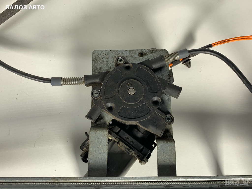 Моторче стъклоповдигащ механизъм багажник Ленд Ровър Фрилендър Motorche stuklopovdigach bagajnik Lan, снимка 1