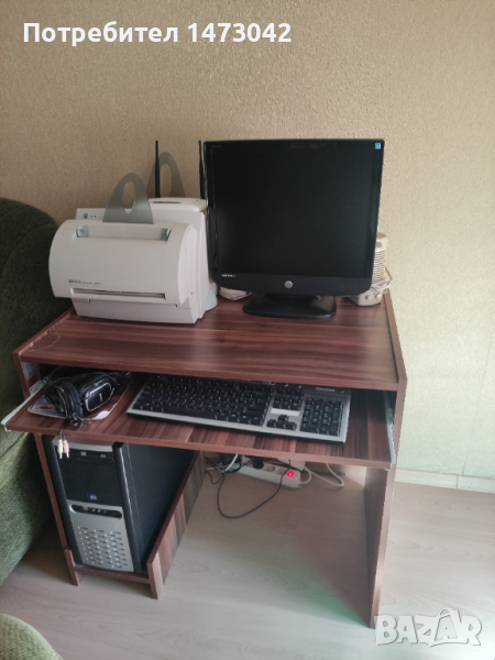 Принтер, монитор, компютър, клавиатура, колонки и бюро, снимка 1