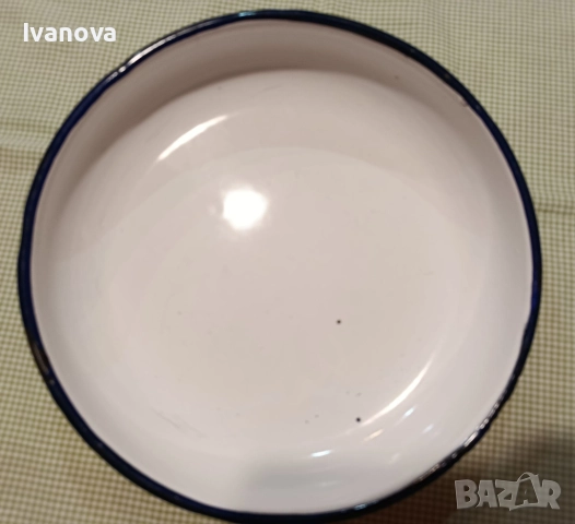 Малка емайлирана българска тавичка