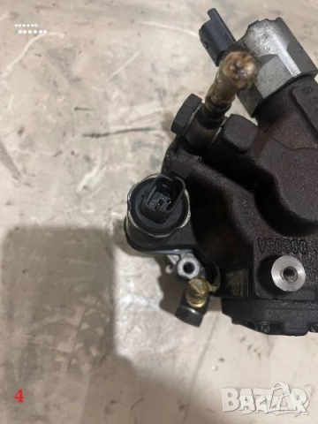 Части двигателен отсек - Форд Фиеста (Ford Fiesta) 1.4 TDCI - 68 к.с. - 2010 г. - част 1, снимка 4 - Части - 51781085