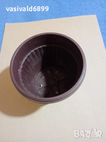 Пластмасова саксия 