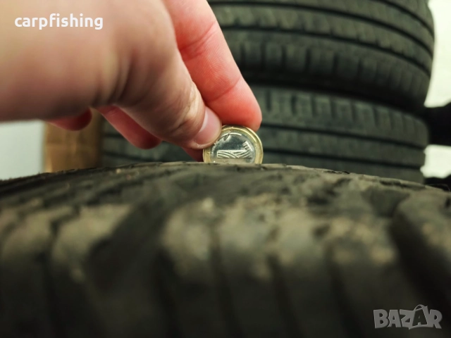 2 броя зимни гуми за бус SEMPERIT VAN GRIP-3 215/65 R16, снимка 2 - Гуми и джанти - 52389688