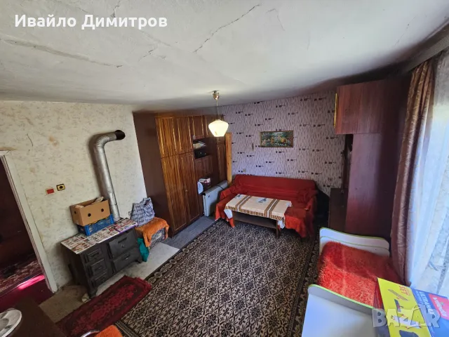 Продавам къща в с.Вакарел, снимка 10 - Къщи - 48489244