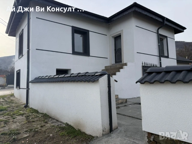 Къща в с. Полянци, снимка 17 - Къщи - 53340285