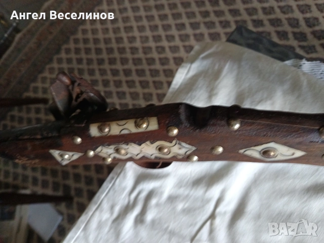 стара кремъчна пушка с костни набивки.Механизма НЕ работи 141см, снимка 4 - Антикварни и старинни предмети - 54059813