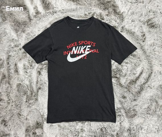 Тениска Nike Circa Graphic T-Shirt, Размер S, снимка 1 - Тениски - 46736619