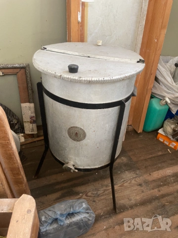 Центрофуга за мед