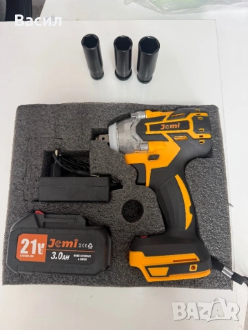 Акумулаторен гайковерт