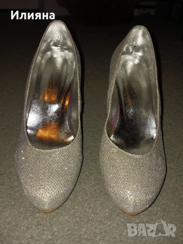 Нови!Сребристи лъскави токчета 38 номер, снимка 4 - Дамски обувки на ток - 53185551
