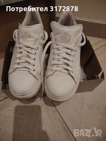 Бели кожени кецове, снимка 2 - Дамски ежедневни обувки - 46280111