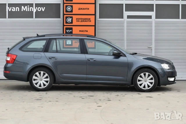 Skoda Octavia 1.6 DSG, снимка 11 - Автомобили и джипове - 53699383