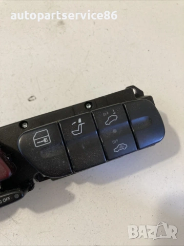 Превключвател за аварийни светлини 270 CDI за Mercedes Clk W209 (2005) 2038217379 , снимка 2 - Части - 54027975