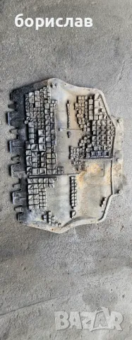 Кора под двигател за Фолксваген голф 5 , снимка 2 - Части - 49703300