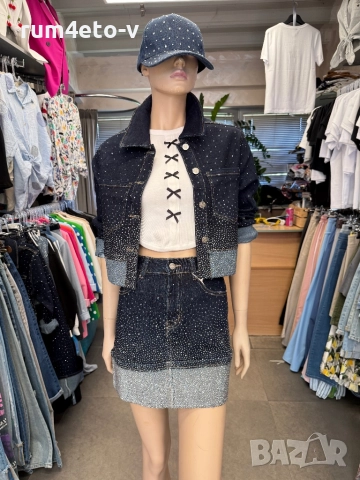 Невероятен комплект от деним с камъни 